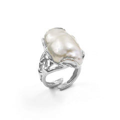 Ring with baroque pearl